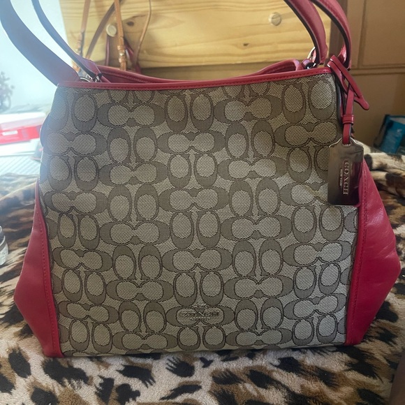 Coach Handbags - EUC AUTHENTIC COACH KRISTY BAG